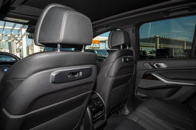 Photo of 2024 White BMW X5 PHEV