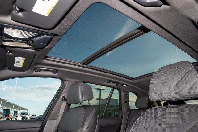 Photo of 2024 White BMW X5 PHEV