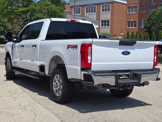 Photo of 2024 Oxford White Ford F-250