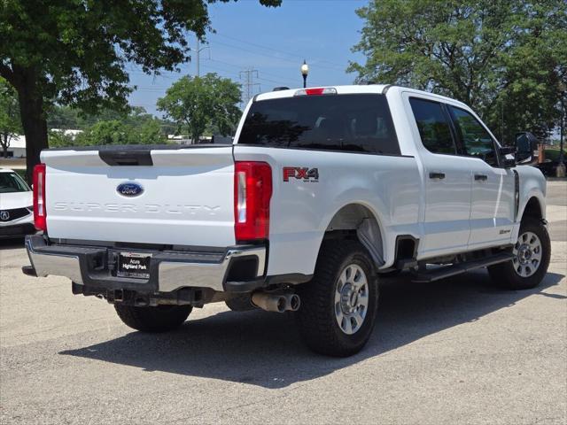 Photo of 2024 Oxford White Ford F-250