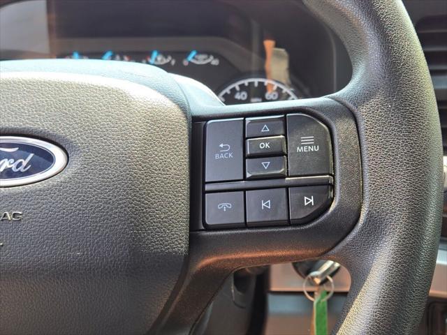 Photo of 2024 Oxford White Ford F-250