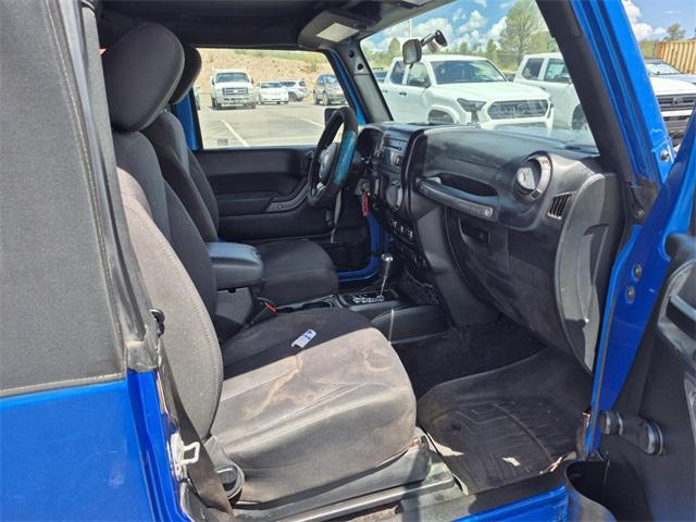 Photo of 2015 Hydro Blue Pearl Coat Jeep Wrangler