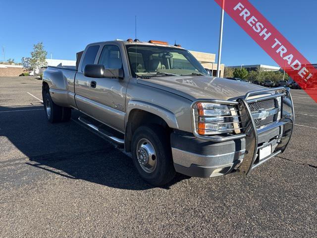 Photo of 2004 Sandstone Metallic Chevrolet Silverado 3500