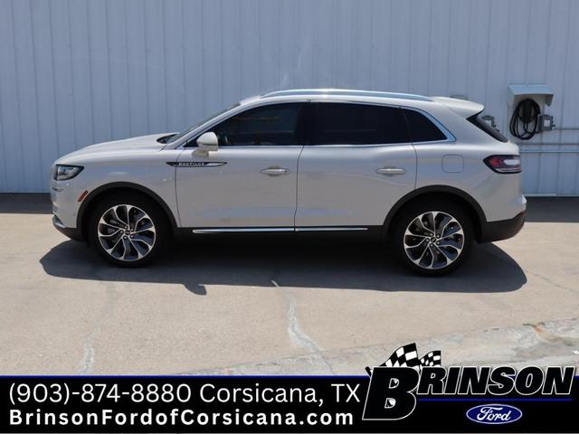 Photo of 2023 Ceramic Pearl Metallic Tinted Clearcoat Lincoln Nautilus