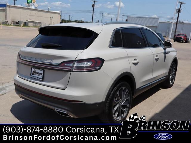 Photo of 2023 Ceramic Pearl Metallic Tinted Clearcoat Lincoln Nautilus