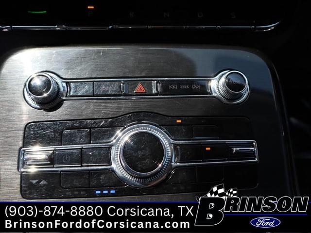 Photo of 2023 Ceramic Pearl Metallic Tinted Clearcoat Lincoln Nautilus