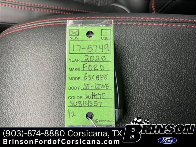 Photo of 2025 Star White Ford Escape
