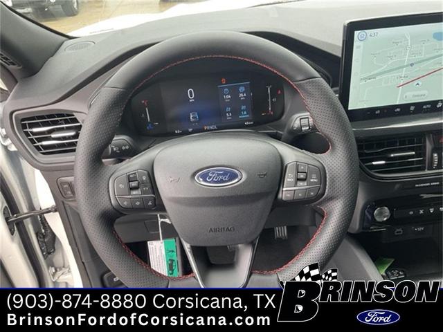 Photo of 2025 Star White Ford Escape