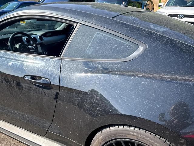 Photo of 2017 Black Ford Mustang