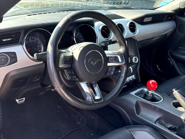 Photo of 2017 Black Ford Mustang