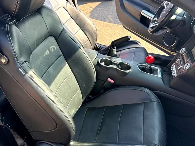 Photo of 2017 Black Ford Mustang
