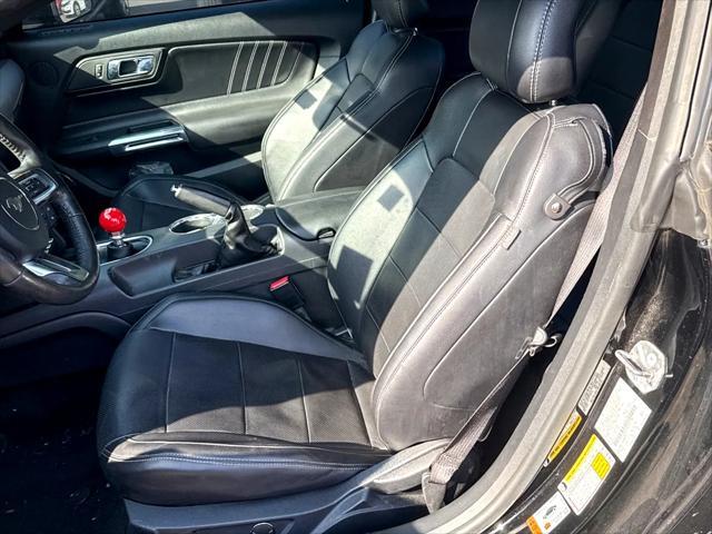 Photo of 2017 Black Ford Mustang