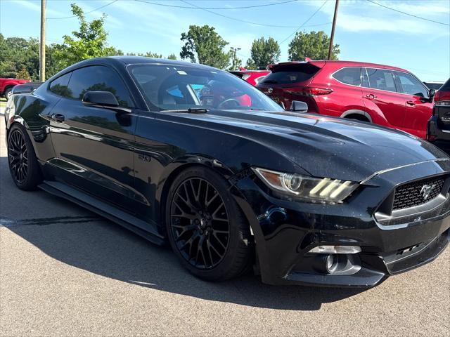 Photo of 2017 Black Ford Mustang