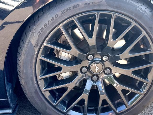 Photo of 2017 Black Ford Mustang