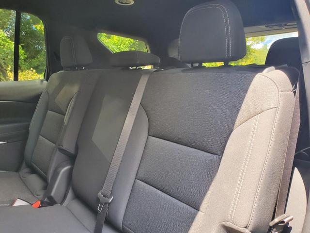 Photo of 2024 Silver Chevrolet Traverse