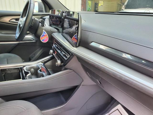 Photo of 2024 Silver Chevrolet Traverse