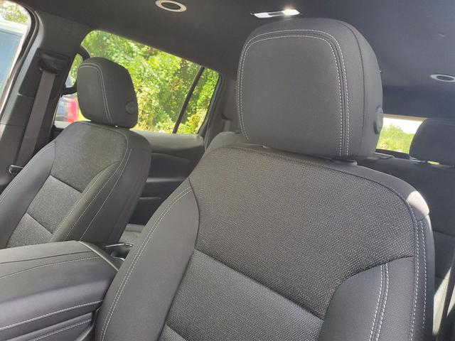 Photo of 2024 Silver Chevrolet Traverse