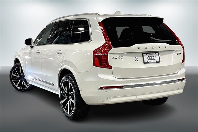 Photo of 2023 Crystal White Metallic Volvo XC90