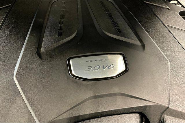 Photo of 2023 Moonlight Blue Metallic Porsche Cayenne