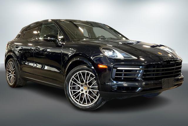 Photo of 2023 Moonlight Blue Metallic Porsche Cayenne