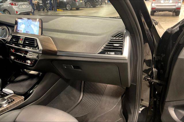 Photo of 2018 Black Sapphire Metallic BMW X3