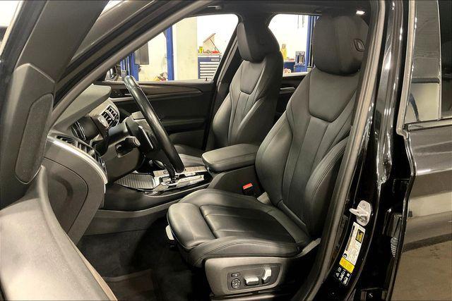 Photo of 2018 Black Sapphire Metallic BMW X3
