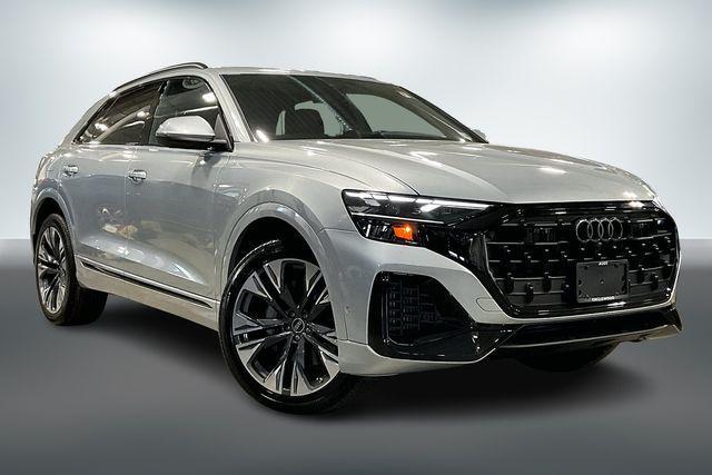 Photo of 2025 Satellite Silver Metallic Audi Q8