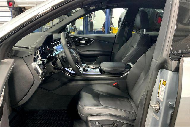 Photo of 2025 Satellite Silver Metallic Audi Q8