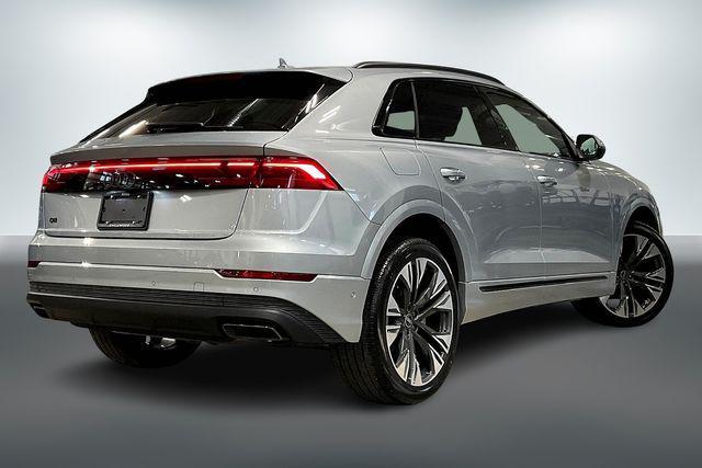 Photo of 2025 Satellite Silver Metallic Audi Q8
