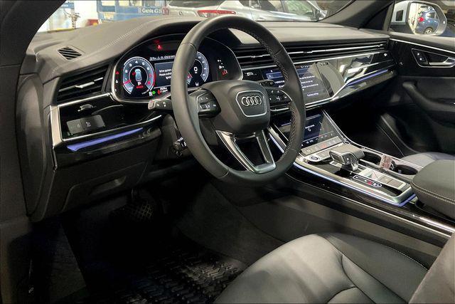 Photo of 2025 Satellite Silver Metallic Audi Q8