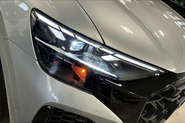 Photo of 2025 Satellite Silver Metallic Audi Q8