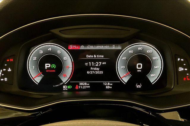 Photo of 2025 Satellite Silver Metallic Audi Q8