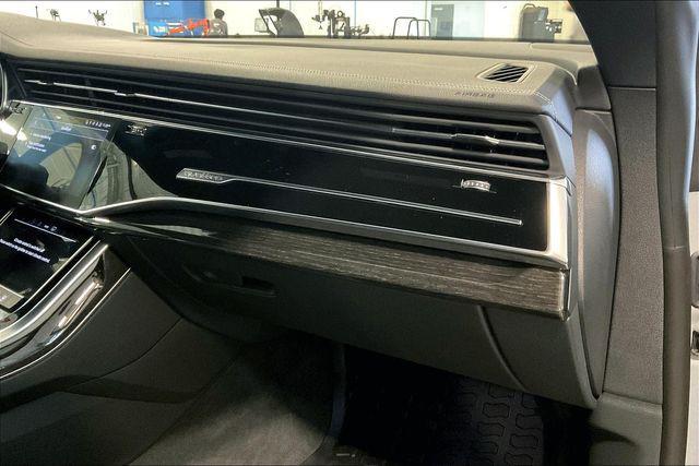 Photo of 2025 Satellite Silver Metallic Audi Q8