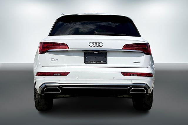 Photo of 2022 Ibis White Audi Q5