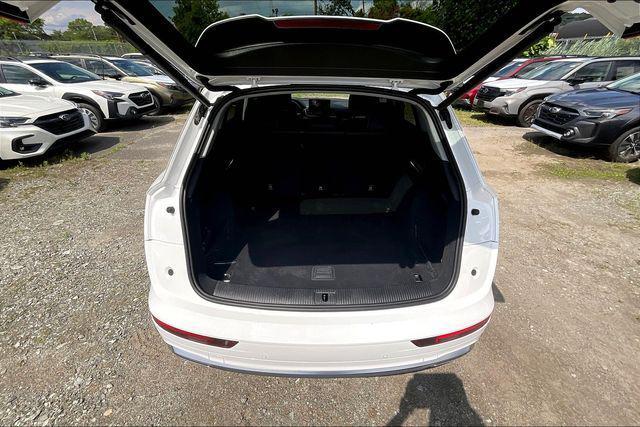 Photo of 2022 Ibis White Audi Q5