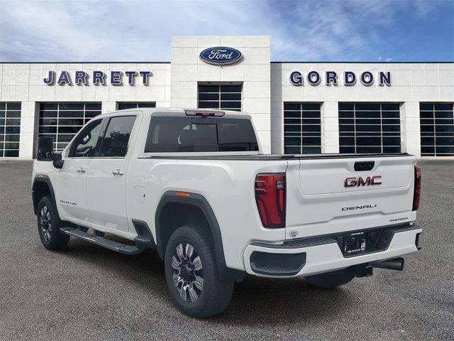 Photo of 2025 Summit White GMC Sierra 2500