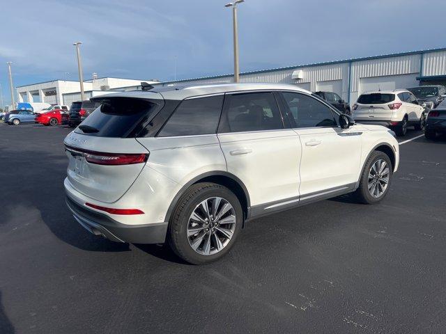 Photo of 2022 Pristine White Lincoln Corsair