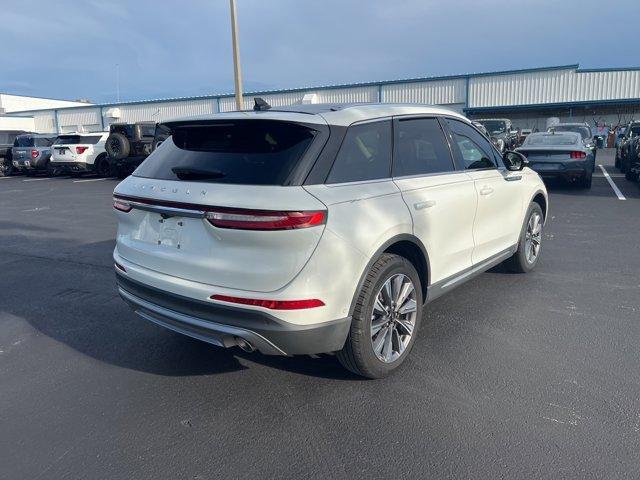 Photo of 2022 Pristine White Lincoln Corsair