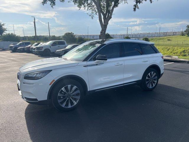Photo of 2022 Pristine White Lincoln Corsair