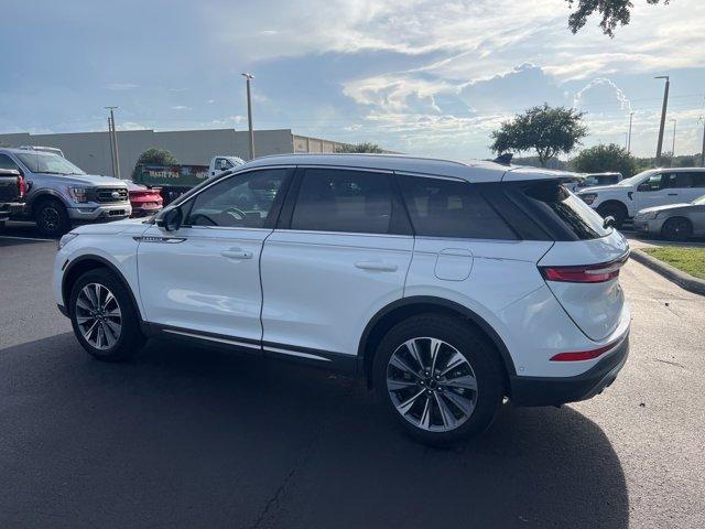 Photo of 2022 Pristine White Lincoln Corsair