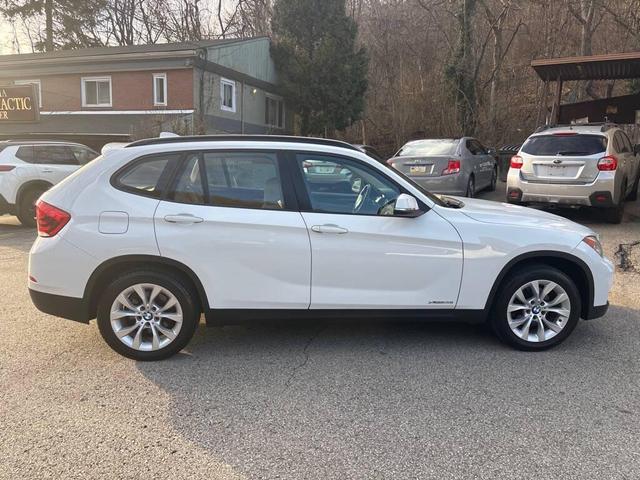 Photo of 2013 WHITE BMW X1