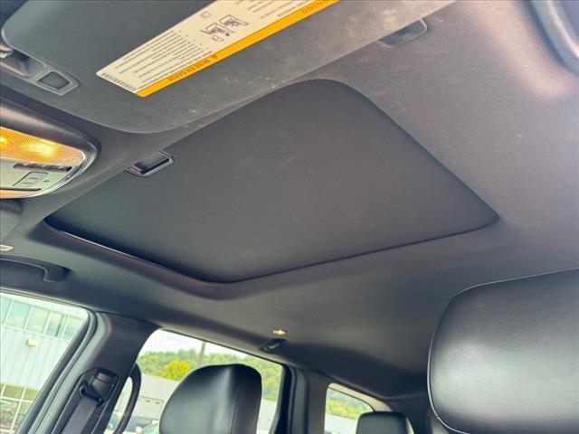 Photo of 2020 Velvet Red Pearlcoat Jeep Grand Cherokee