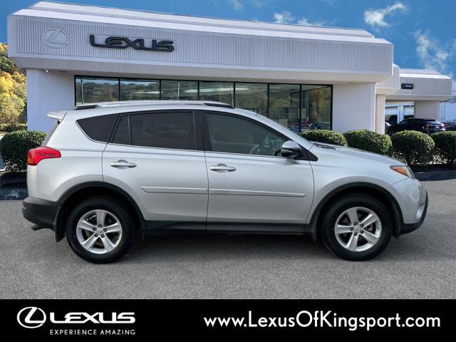 Photo of 2014 Classic Silver Metallic Toyota RAV4
