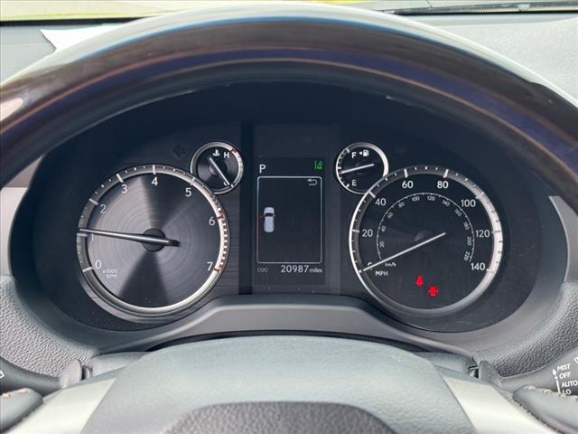 Photo of 2023 Atomic Silver Lexus GX 460