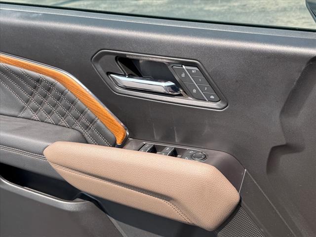 Photo of 2024 Sterling Metallic GMC Canyon
