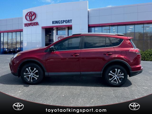 Photo of 2018 Ruby Flare Pearl Toyota RAV4