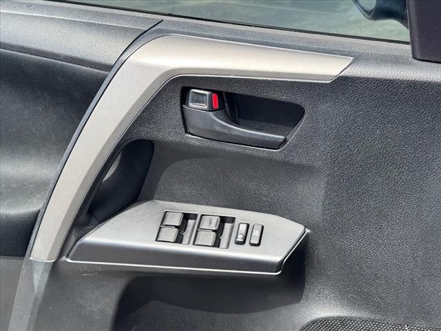 Photo of 2018 Ruby Flare Pearl Toyota RAV4