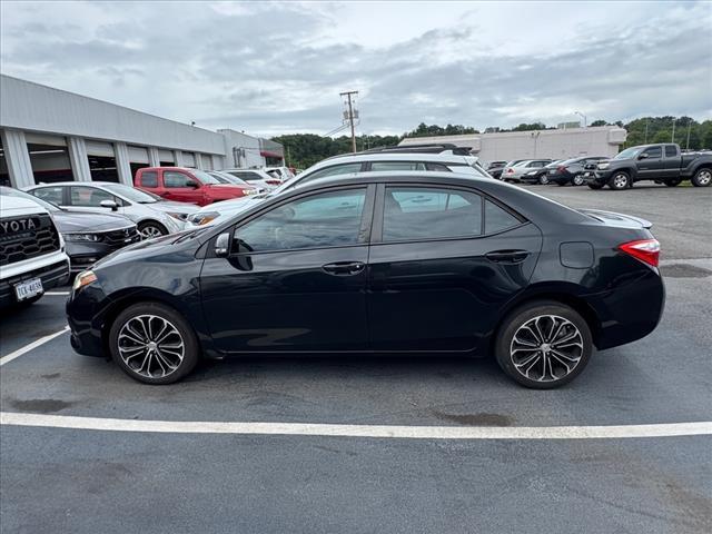 Photo of 2016 Black Sand Pearl Toyota Corolla