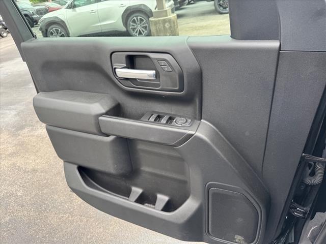 Photo of 2022 Black Chevrolet Silverado 1500