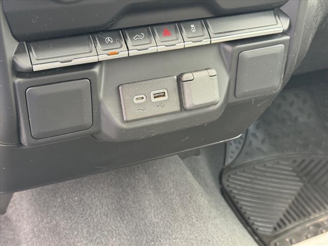 Photo of 2022 Black Chevrolet Silverado 1500